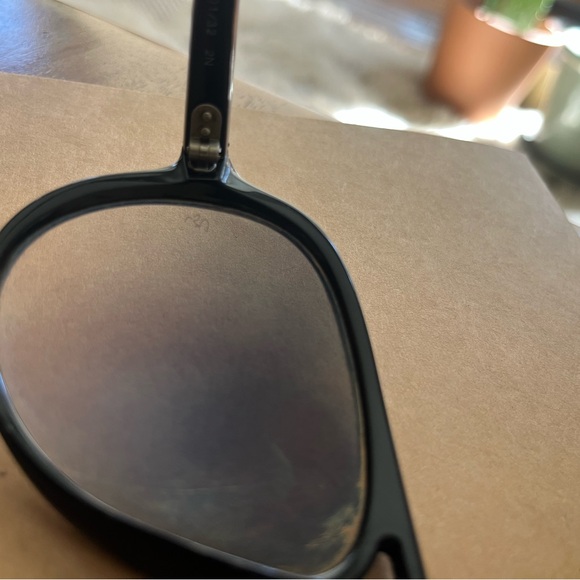 Rayban Black Aviator Sunglasses - Picture 4 of 6